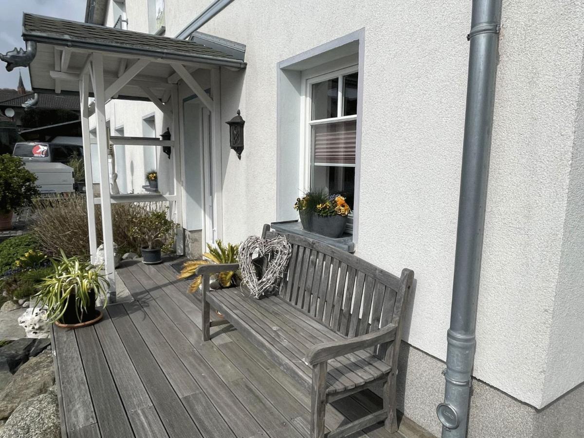 Villa Seestern - Ferienhaus Mit Meerblick Sassnitz Esterno foto
